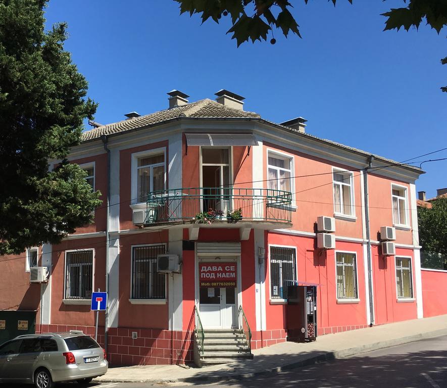 Pink Guest House Obzor Exterior photo